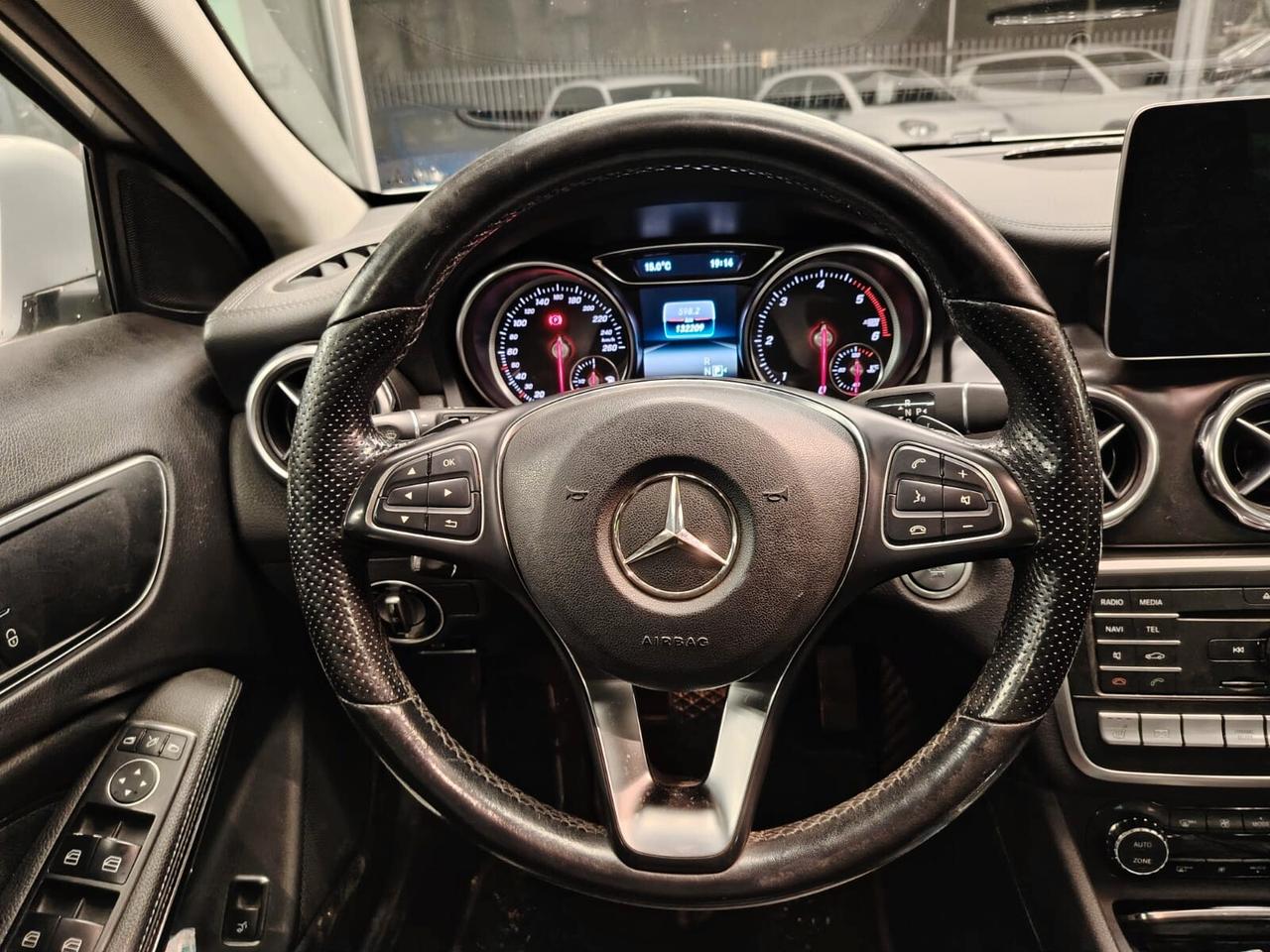Mercedes-Benz GLA 220 d Automatic 4Matic Sport