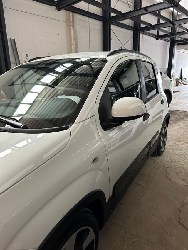 FIAT Panda New Panda 1.0 FireFly S&S Hybrid Pandina