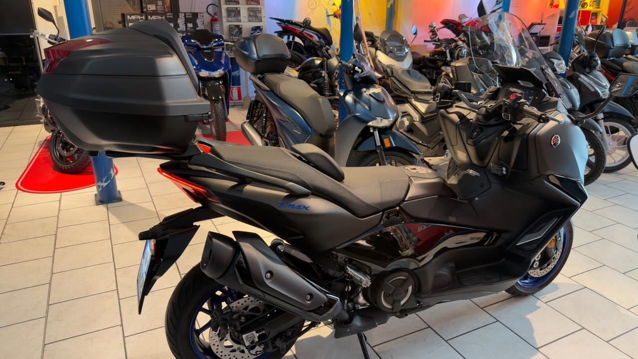 Yamaha TMAX 560 TECH