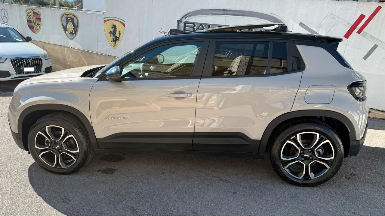 JEEP AVENGER BEV SUMMIT KM0 2026 TETTO APRIBILE
