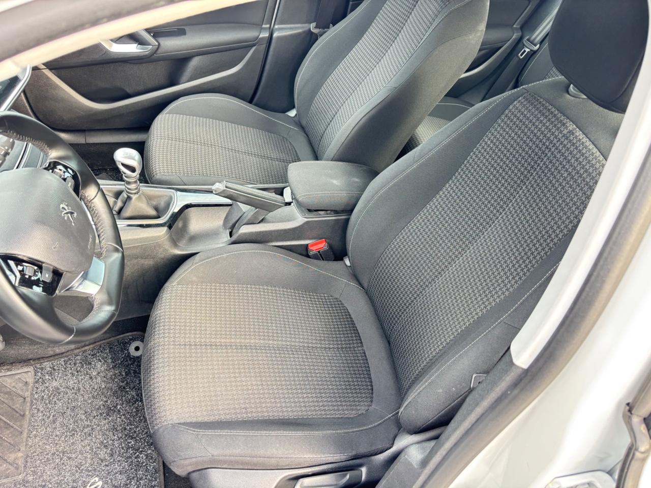 Peugeot 308 1.5 hdi 100 cavalli Allure 2019