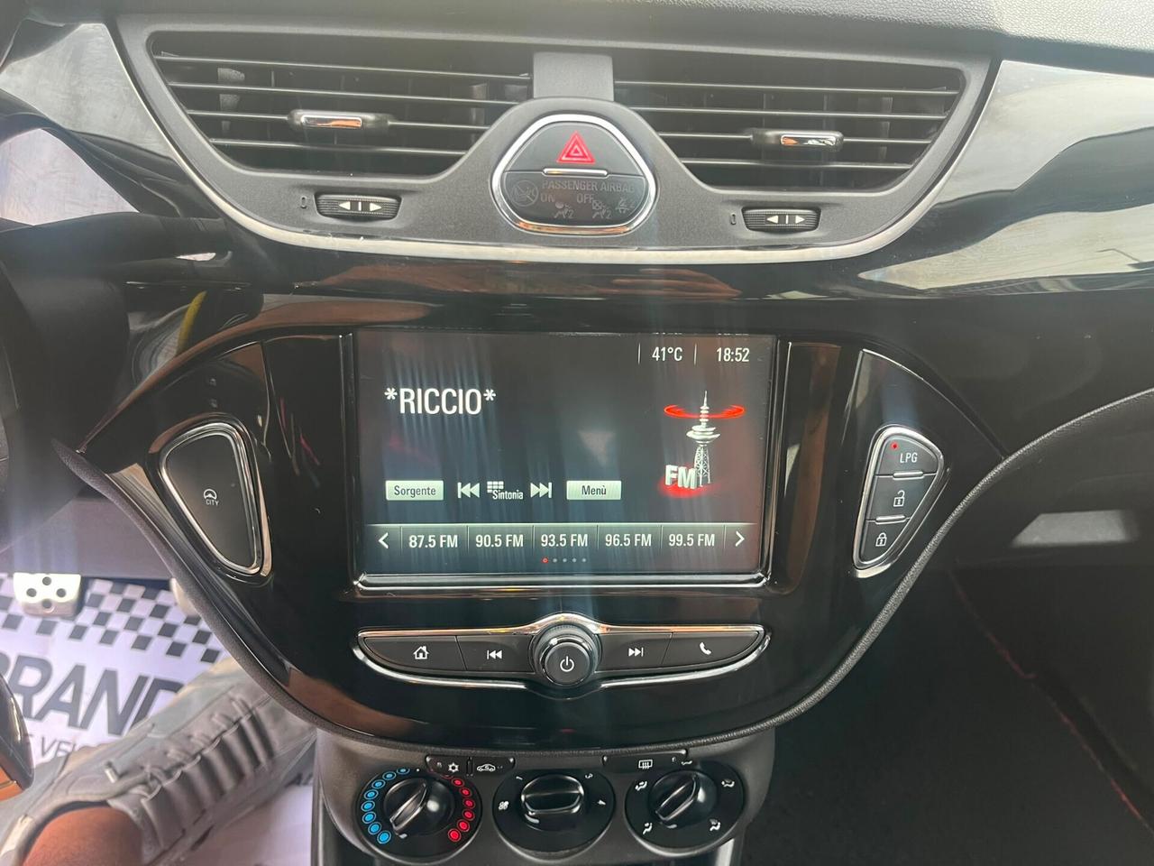 Opel Corsa 1.4 GPL 5 porte Black Edition Unipro 2018