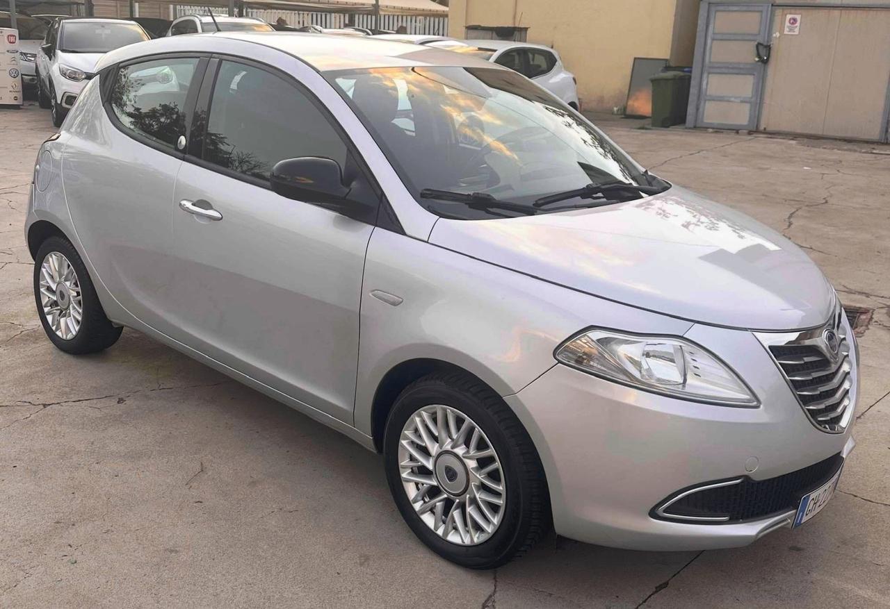 Lancia Ypsilon 1.2 69 CV 5 porte GPL Ecochic Platinum