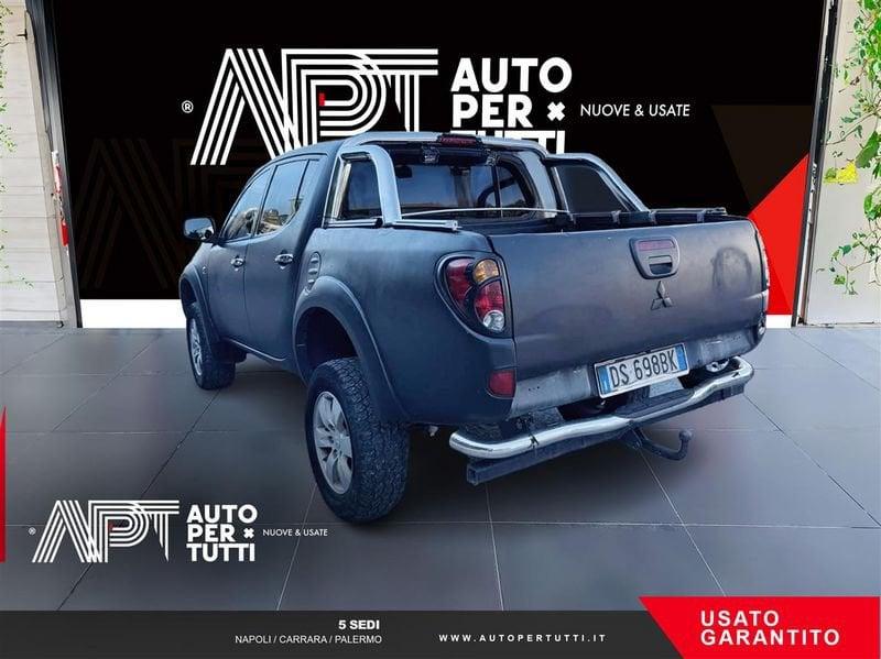 Mitsubishi L200 L200 d.cab 2.5 di-d Invite