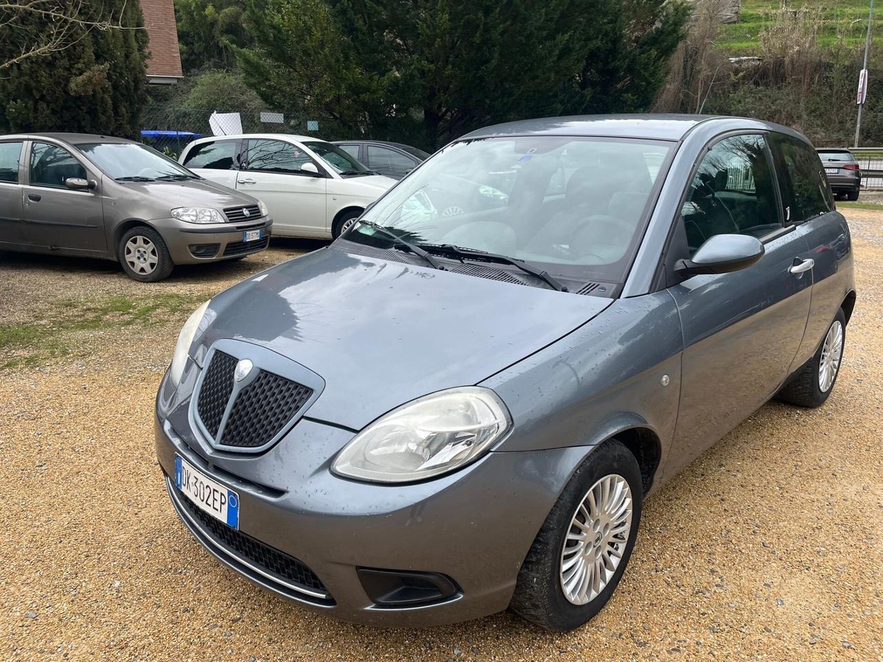 Lancia Ypsilon 1.2 Benzina - Neopatentati
