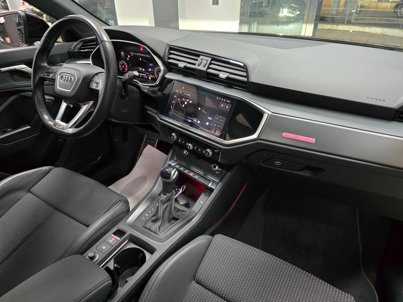 Audi Q3 SPB 35 TDI S tronic line (Tetto)