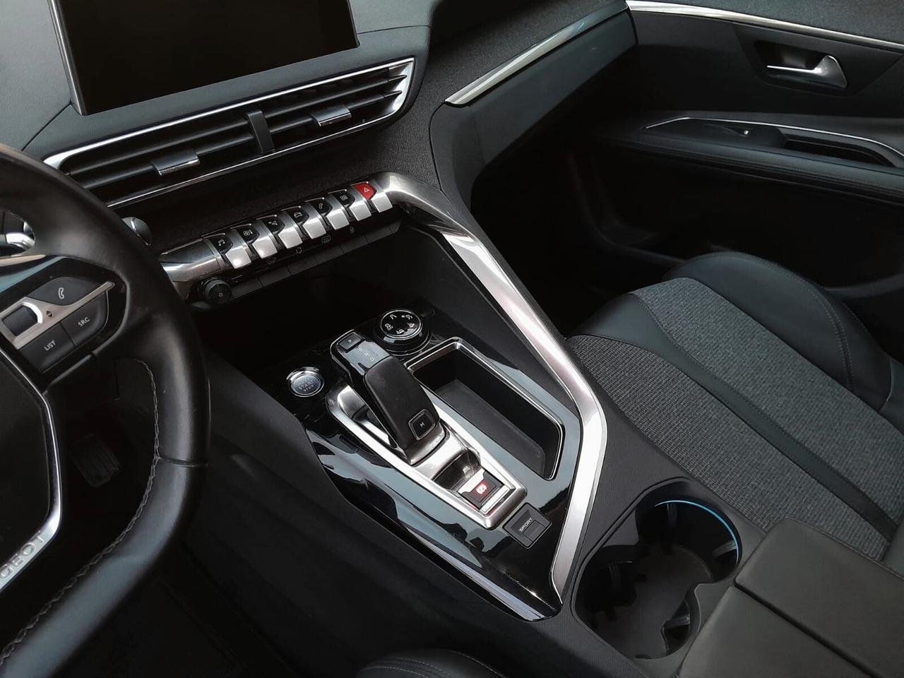 Peugeot 3008 BlueHDi 130 S&S EAT8 Allure