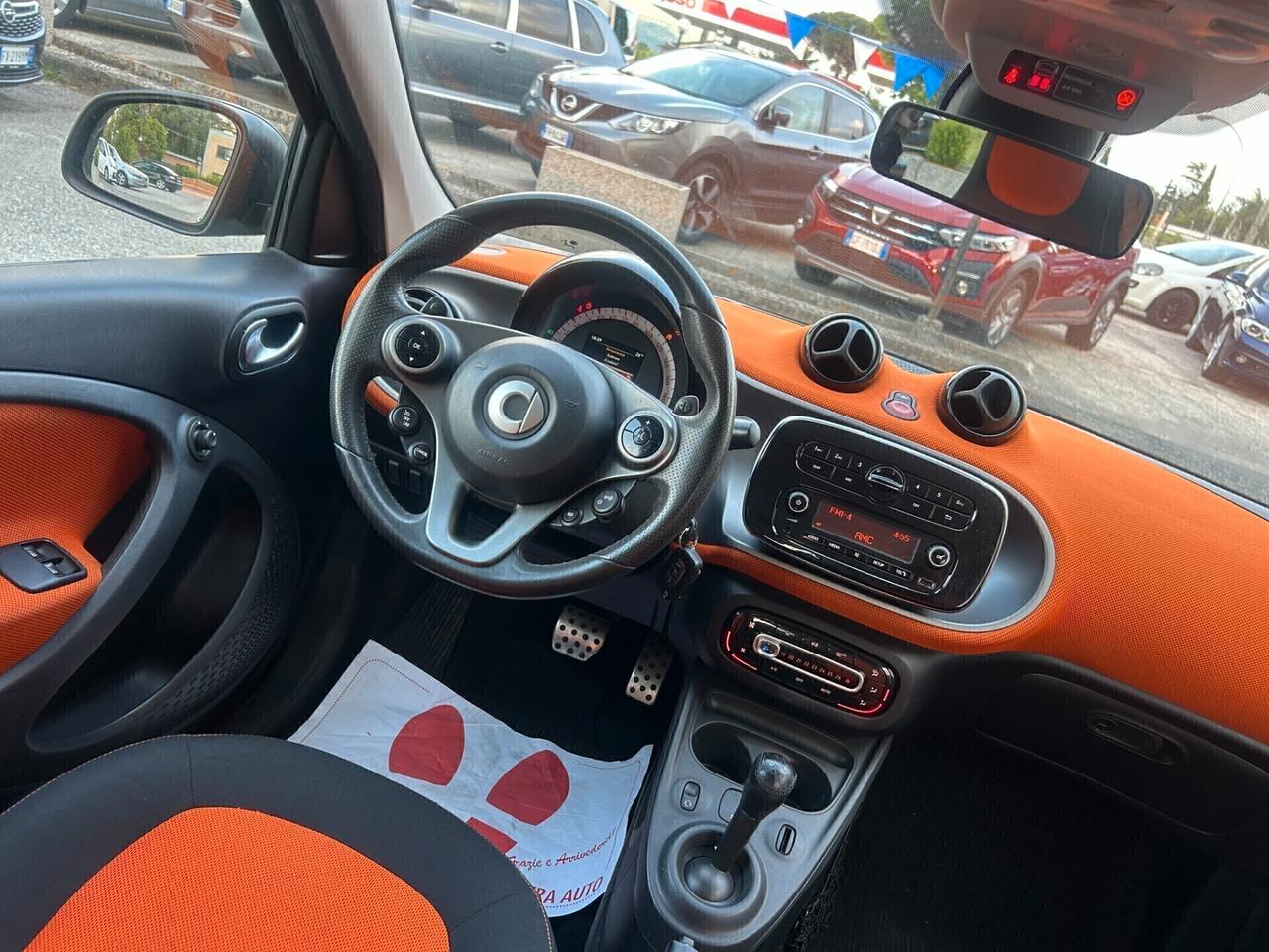 " UNA CHICCA " Smart ForFour 70 1.0 twinamic Passion