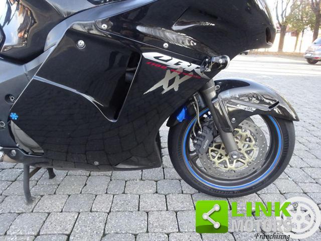 HONDA CBR 1100 XX Super Blackbird