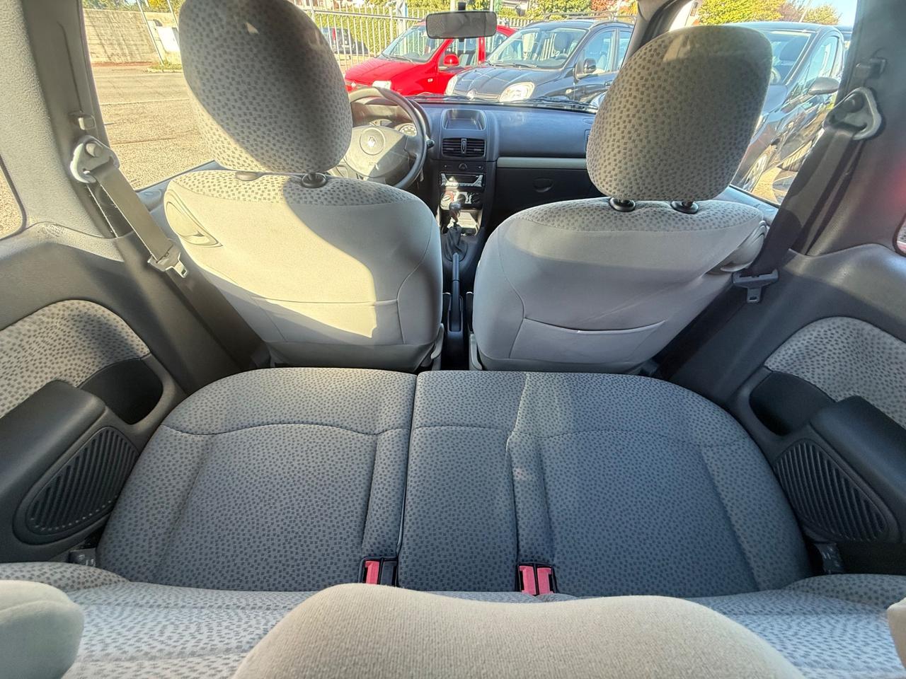 Renault Clio 1.2 16V cat 3 porte Confort Authentique
