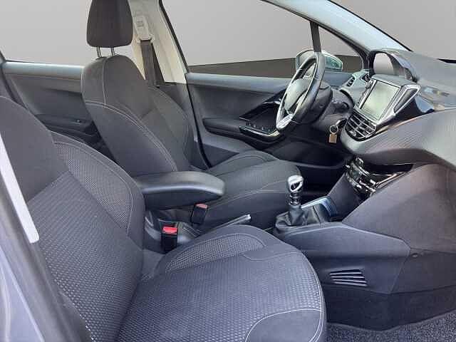 Peugeot 208 BlueHDi 100 S&S 5 porte Allure