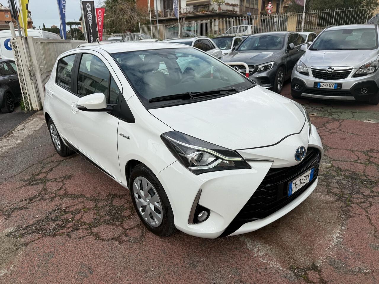 Toyota Yaris Hybrid *UNICO PROPRIETARIO