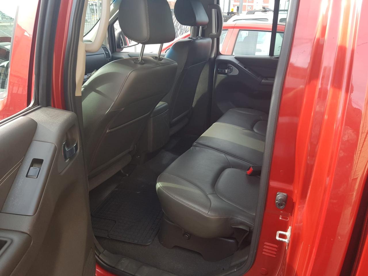 Nissan Navara 3.0 dCi 4 porte Double Cab LE V6