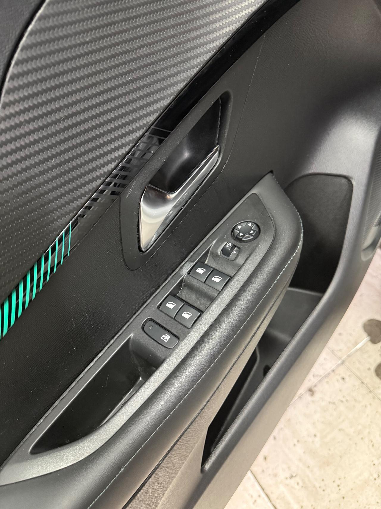 Peugeot 208 PureTech 100 Stop&Start EAT8 5 porte Allure