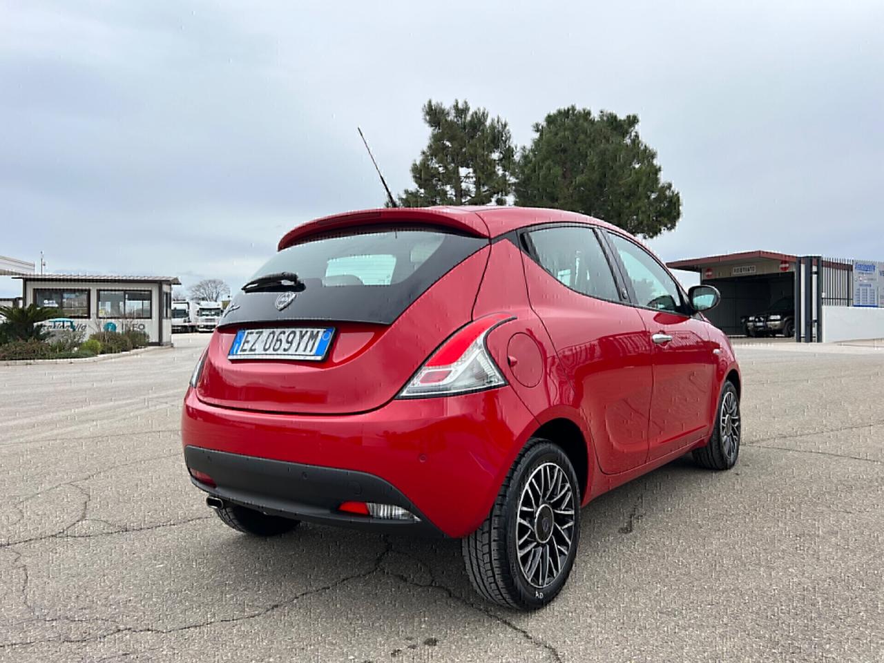 Lancia Ypsilon 1.2 69 CV 5p. 30th Anniversary