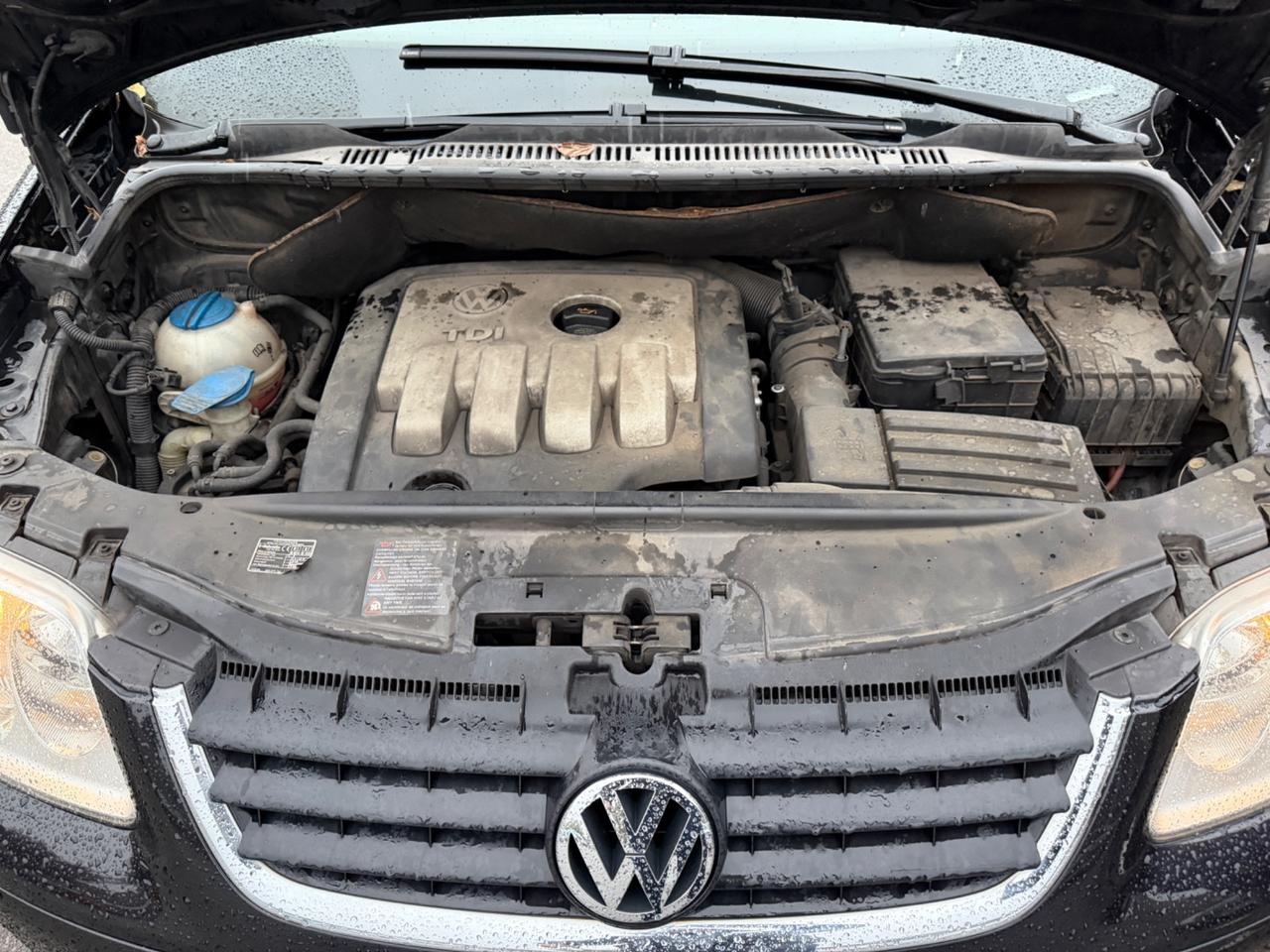 VW Touran 2.0 TDI 5-POSTI 6-MRCE FAMIGLIARE
