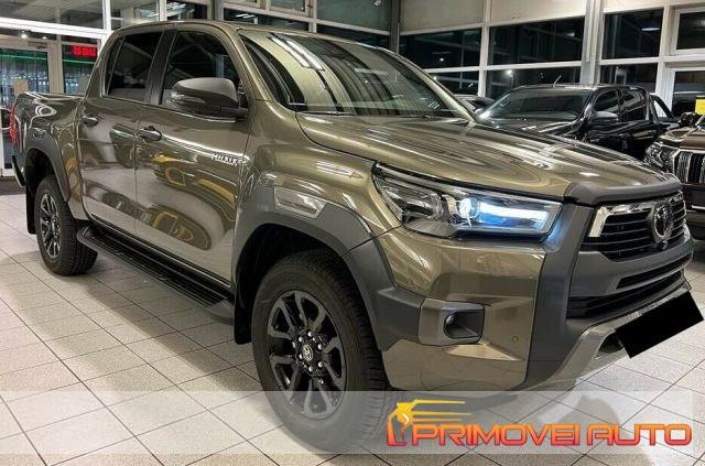 TOYOTA Hilux 2.8 D A/T 4WD 4 porte Double Cab Invincible