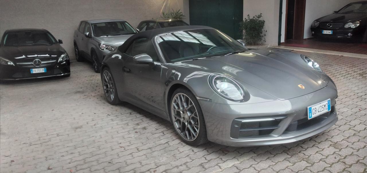 Porsche 911 Carrera Cabriolet