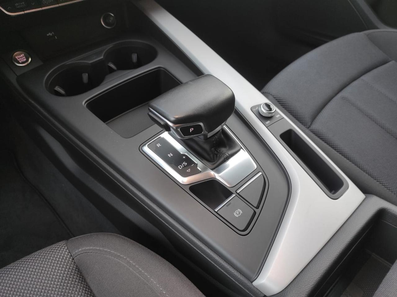 Audi A4 Avant 30 TDI/136 CV S tronic