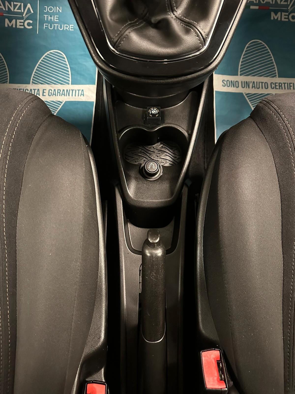 Lancia Ypsilon 1.2 69 CV 5 porte GPL Ecochic Gold - NeoPatentati