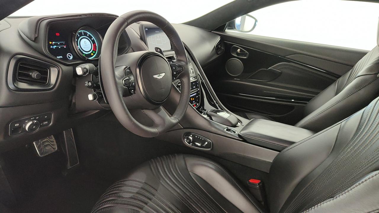ASTON MARTIN DB11 Coupe 4.0 V8 auto