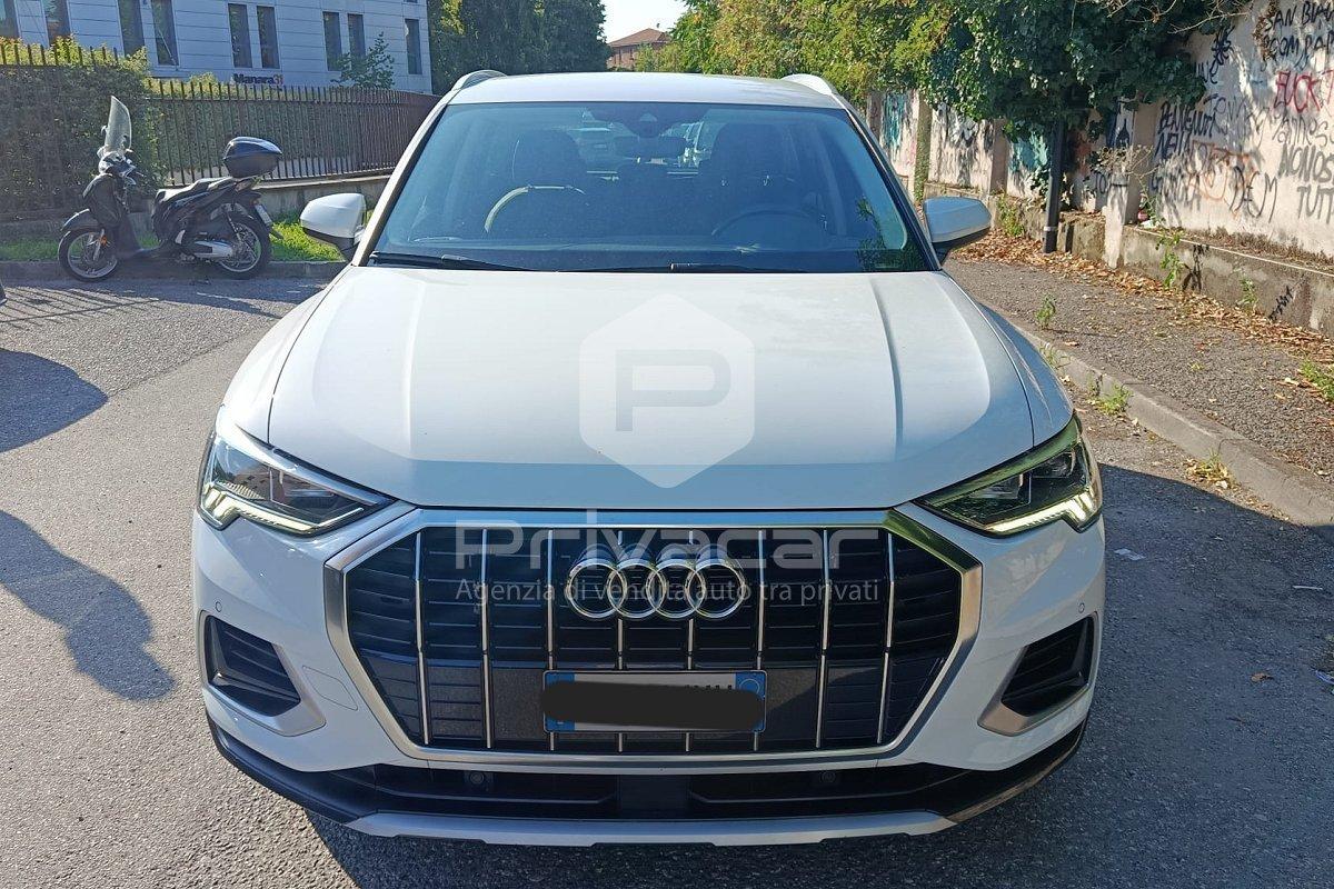 AUDI Q3 35 TDI S tronic Business Advanced