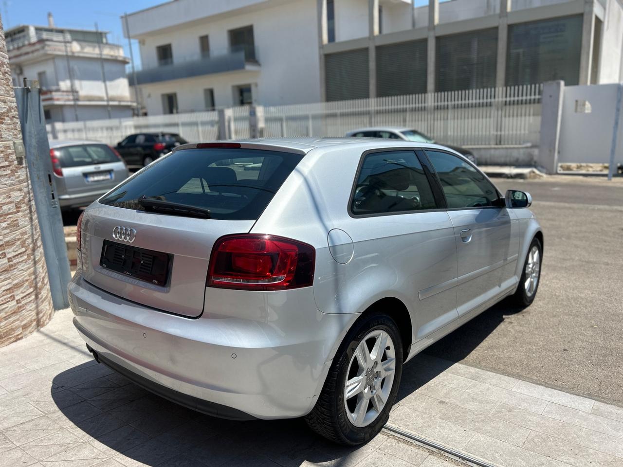 Audi A3 2.0 TDI 105 cv Attraction-2011/CLIMA
