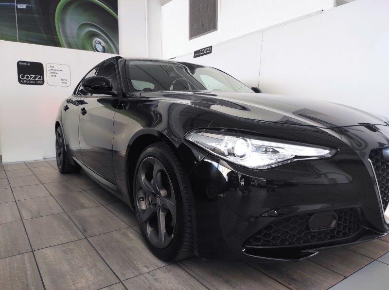 ALFA ROMEO Giulia (2016) - Giulia 2.0 Turbo 200 CV AT8 Sport-Tech
