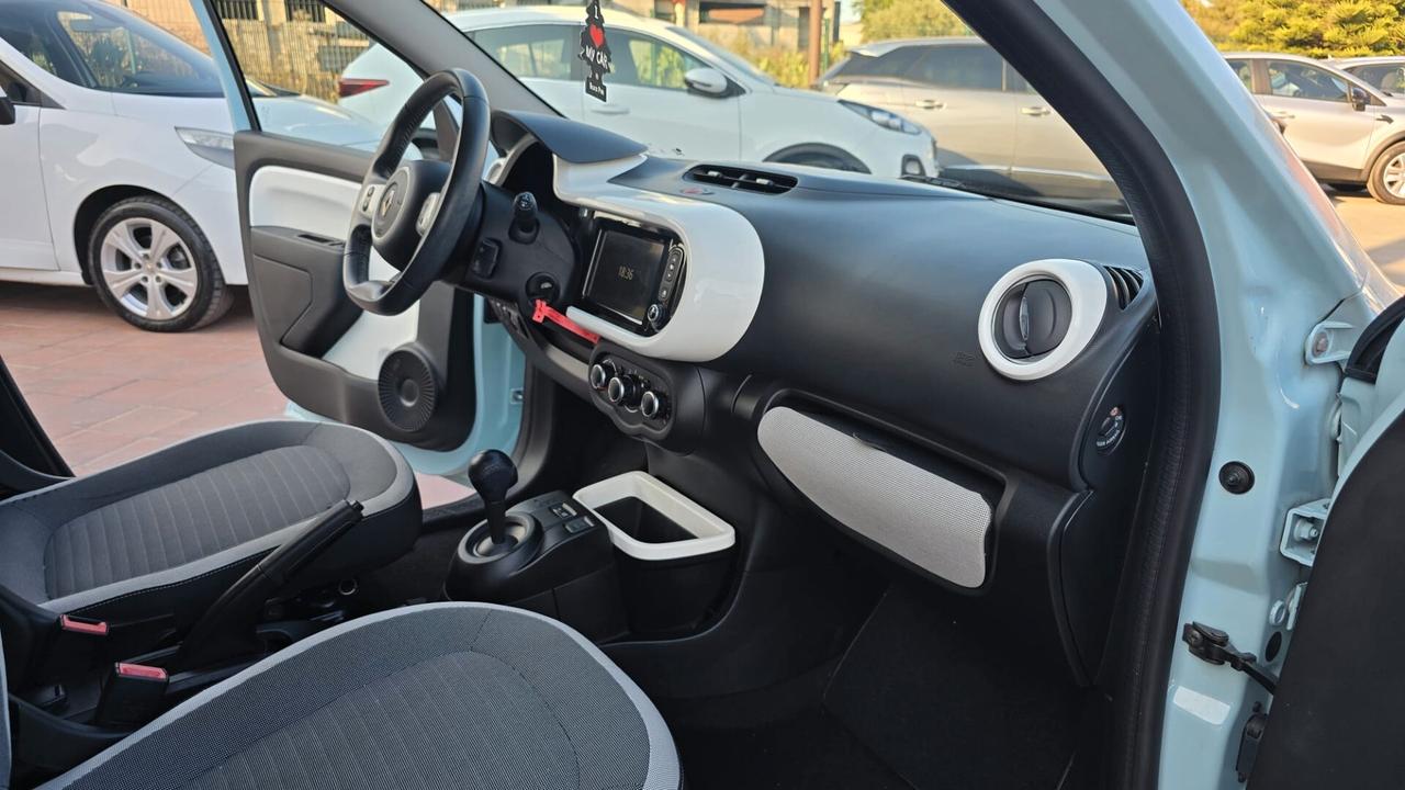 Renault Twingo SCe EDC La Parisienne