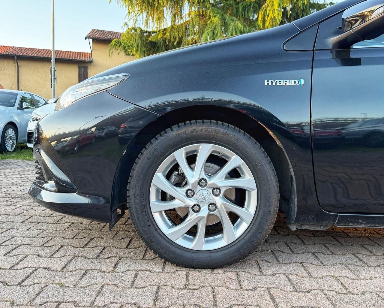 Toyota Auris Touring Sports 1.8 Hybrid OK NEOPATENTATI