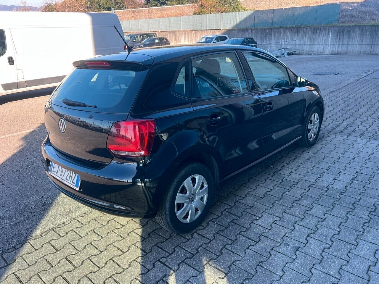 Volkswagen Polo 1.2_trendline-benzina-2011