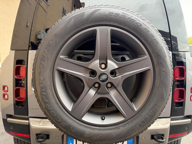 LAND ROVER Defender 110 3.0D I6 250 CV AWD Auto X-Dynamic S (7 POSTI)