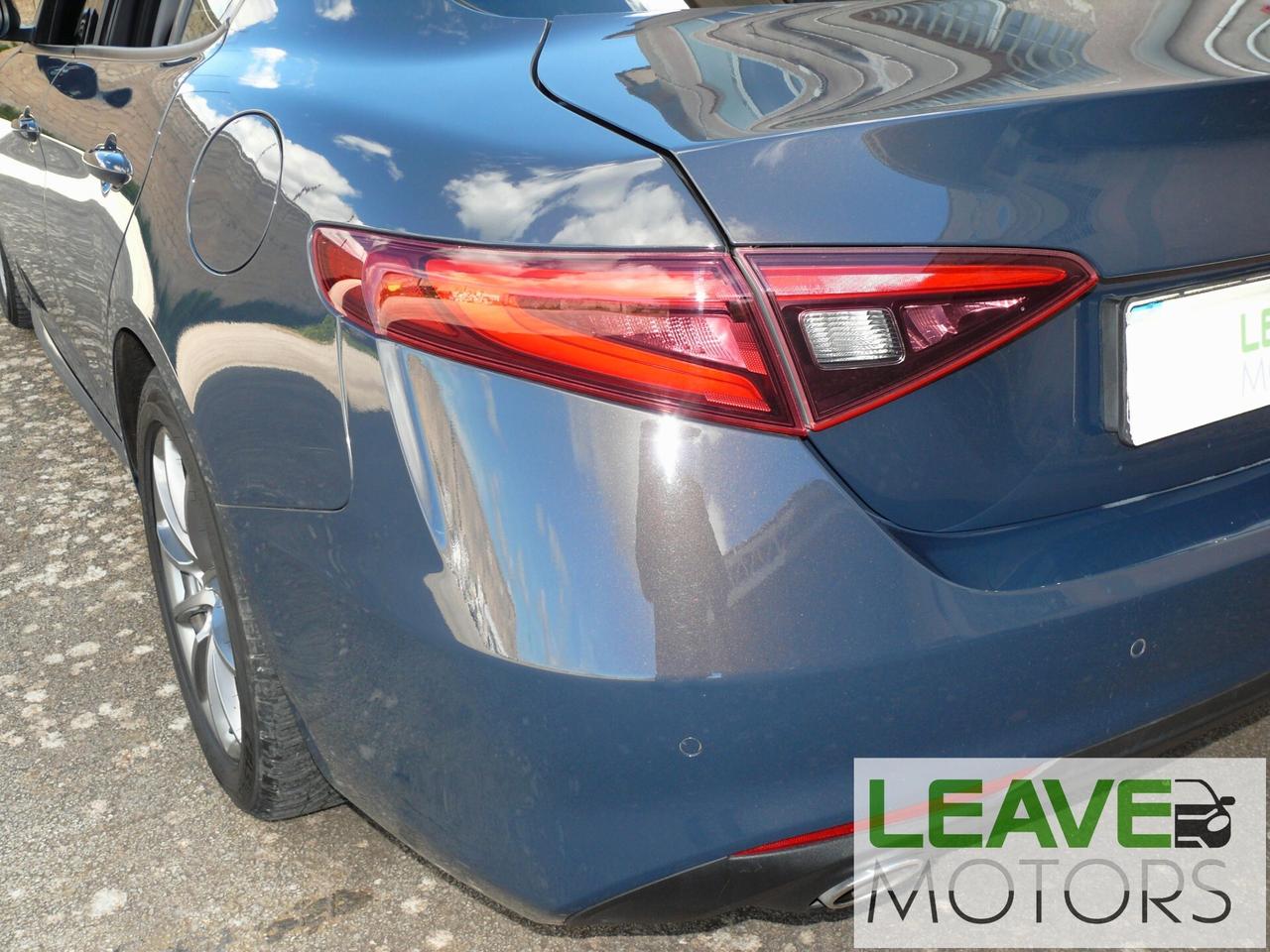 Alfa Romeo Giulia 180 CV AT8 Sport (M1487)