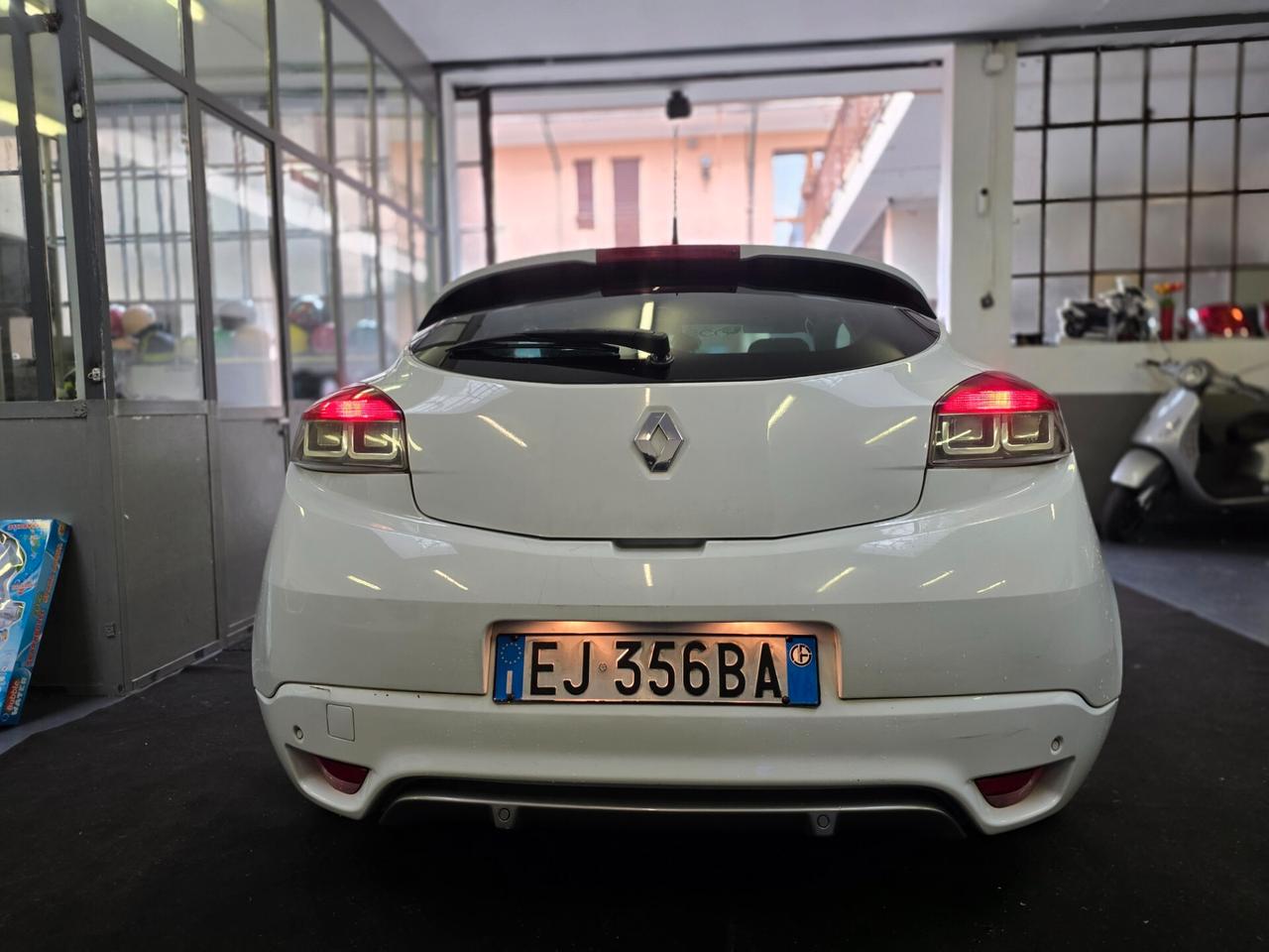 Renault Megane Mégane Coupé 1.5 dCi 110CV EDC GT Line