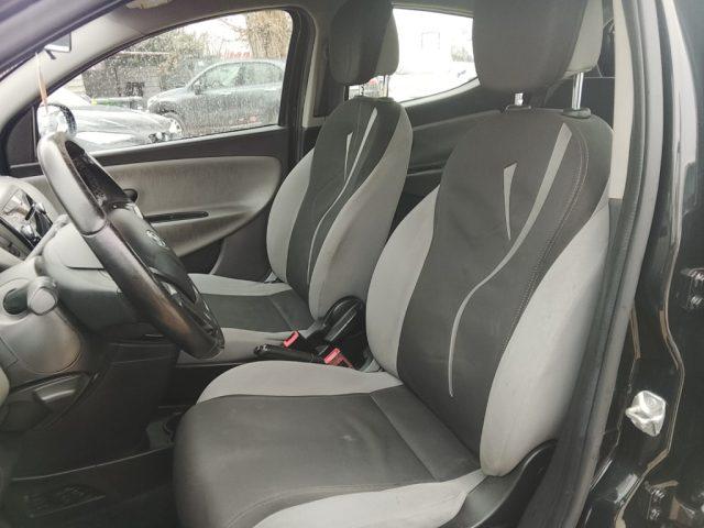 LANCIA Ypsilon 0.9 TwinAir 85 CV PER NEOPATENTATI