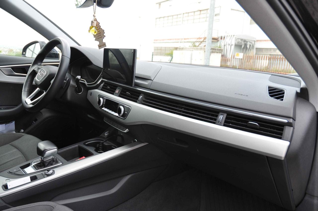 Audi A4 Avant 30 TDI/136 CV S tronic Business
