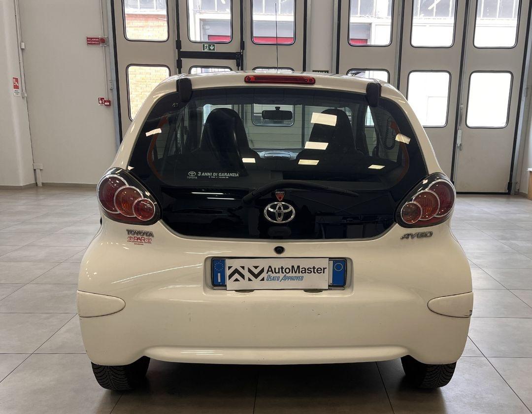 TOYOTA Aygo 1ª serie - Aygo 1.0 12V VVT-i 3 porte Now Connect