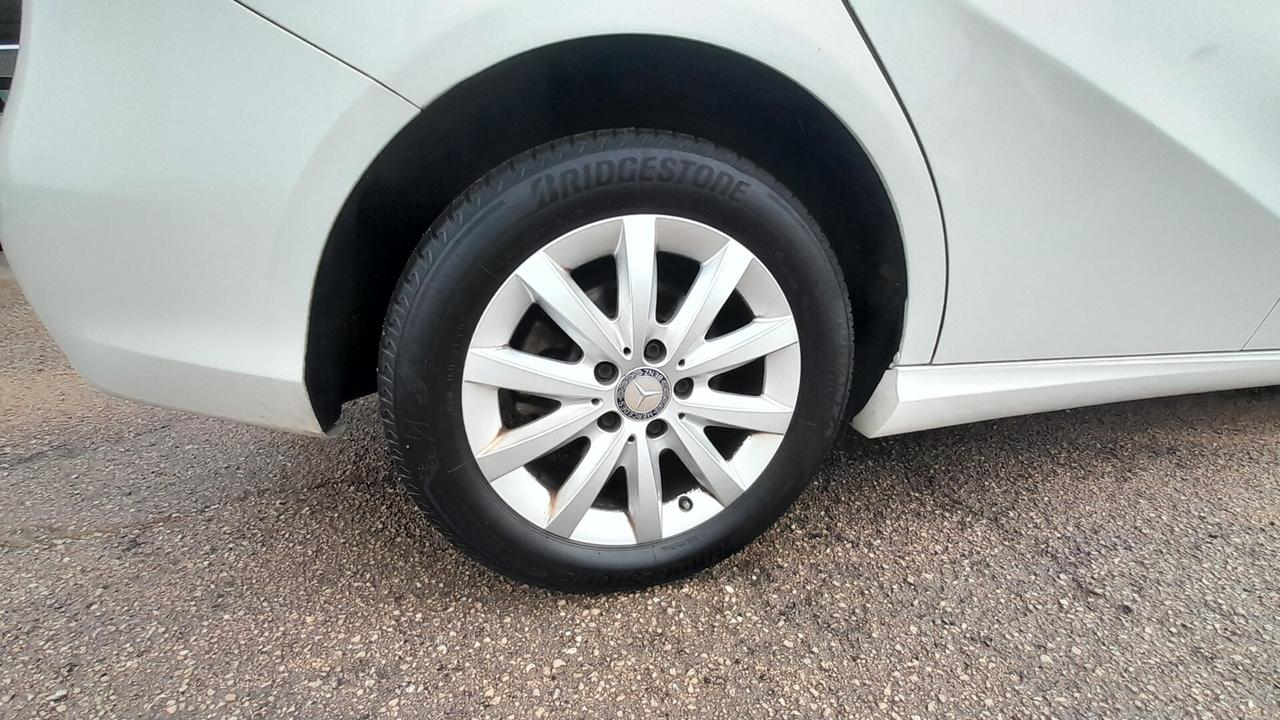 Mercedes-benz B 180 d Premium