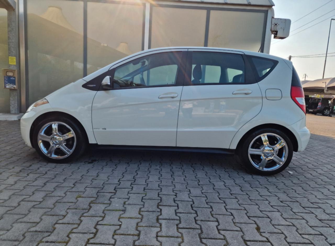 Mercedes-benz A 160 A 160 CDI BlueEFFICIENCY Premium