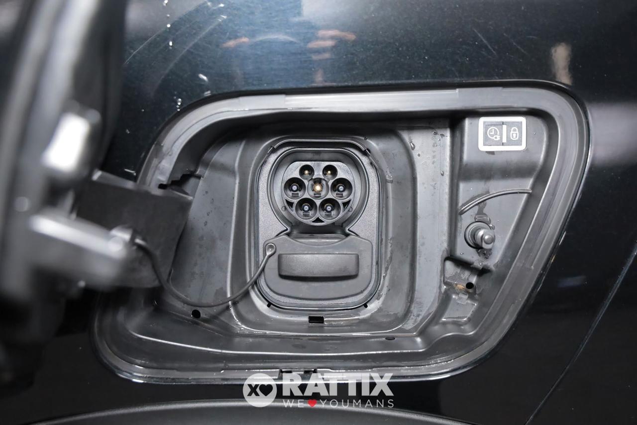 Peugeot e-2008 motore elettrico 100kW Allure Pack