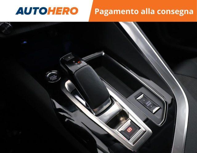 PEUGEOT 3008 Hybrid 225 e-EAT8 Allure Pack