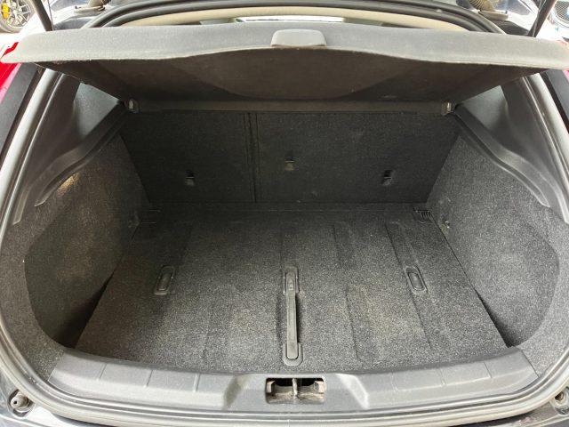 VOLVO V40 D3 Geartronic Momentum