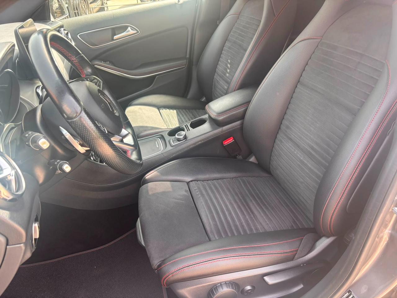 Mercedes-benz GLA 200 d Automatic Premium