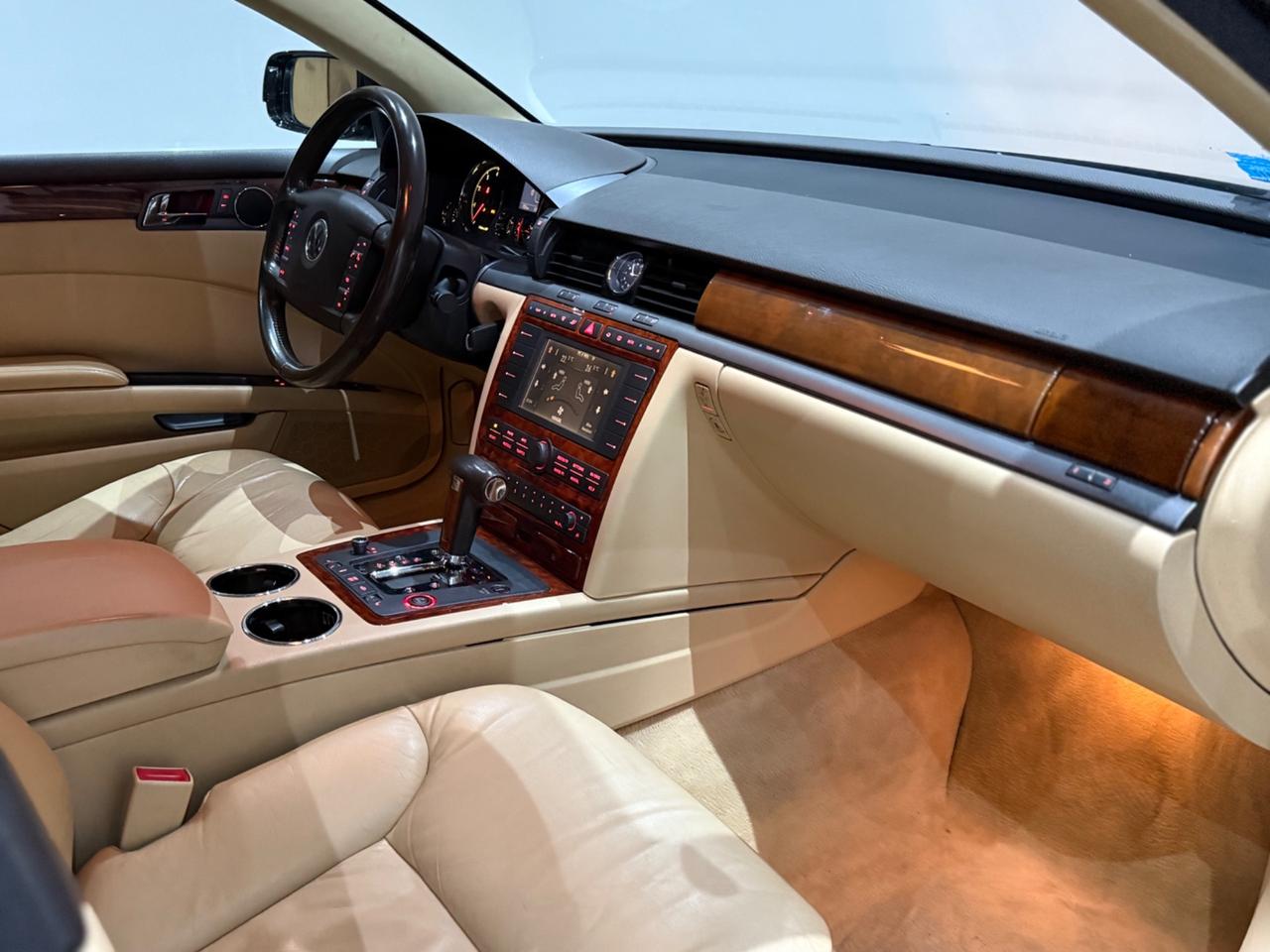 Volkswagen Phaeton 3.2 V6 Benzina Cv241/Kw177