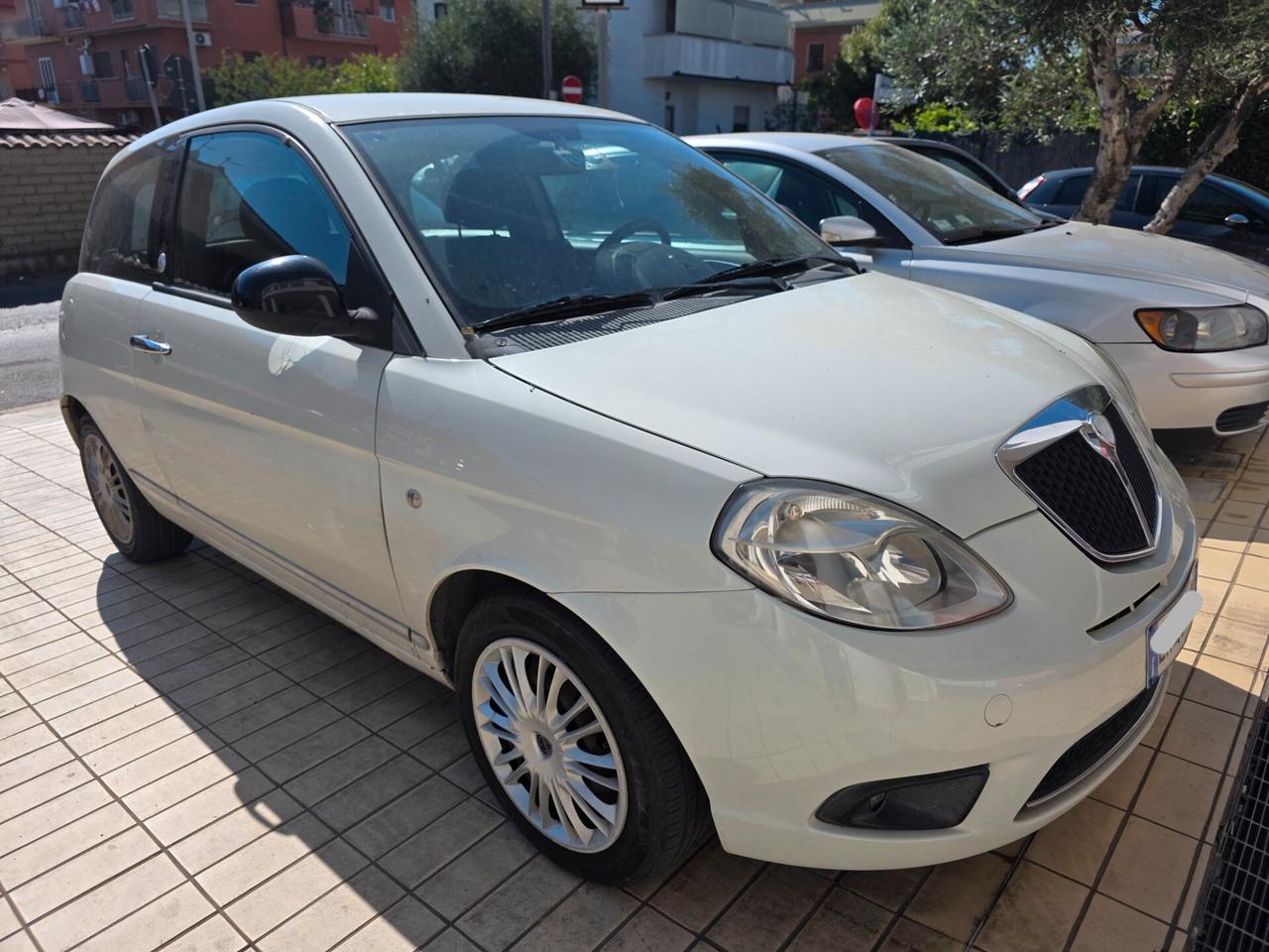Lancia Ypsilon 1.4 Unyca Ecochic GPL