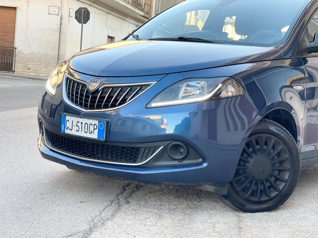 Lancia Ypsilon 1.0 FireFly 5 porte Hybrid Ecochic