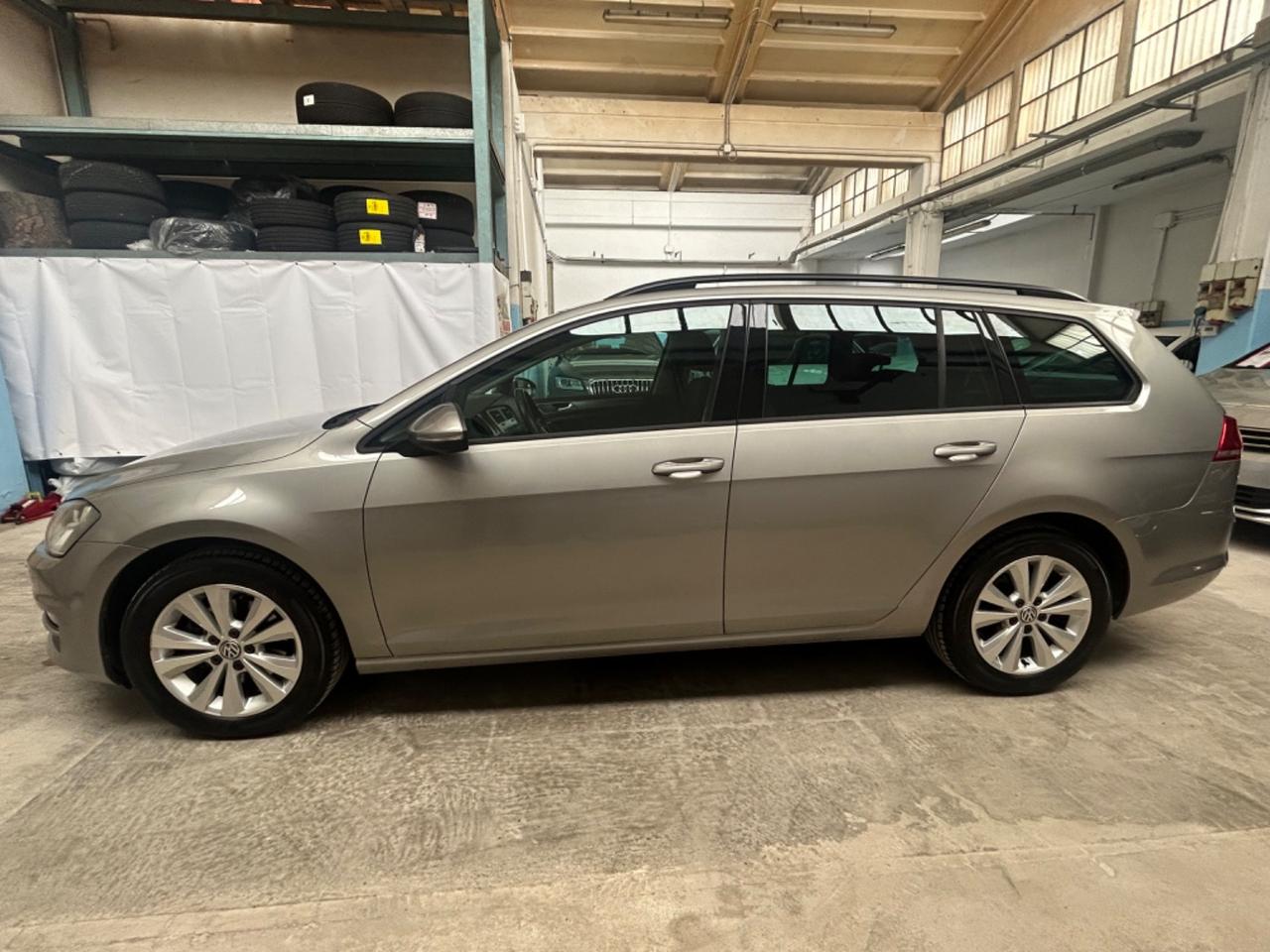 Volkswagen Golf Variant 1.6 TDI 110 CV DSG Executive BlueMotion Tech.