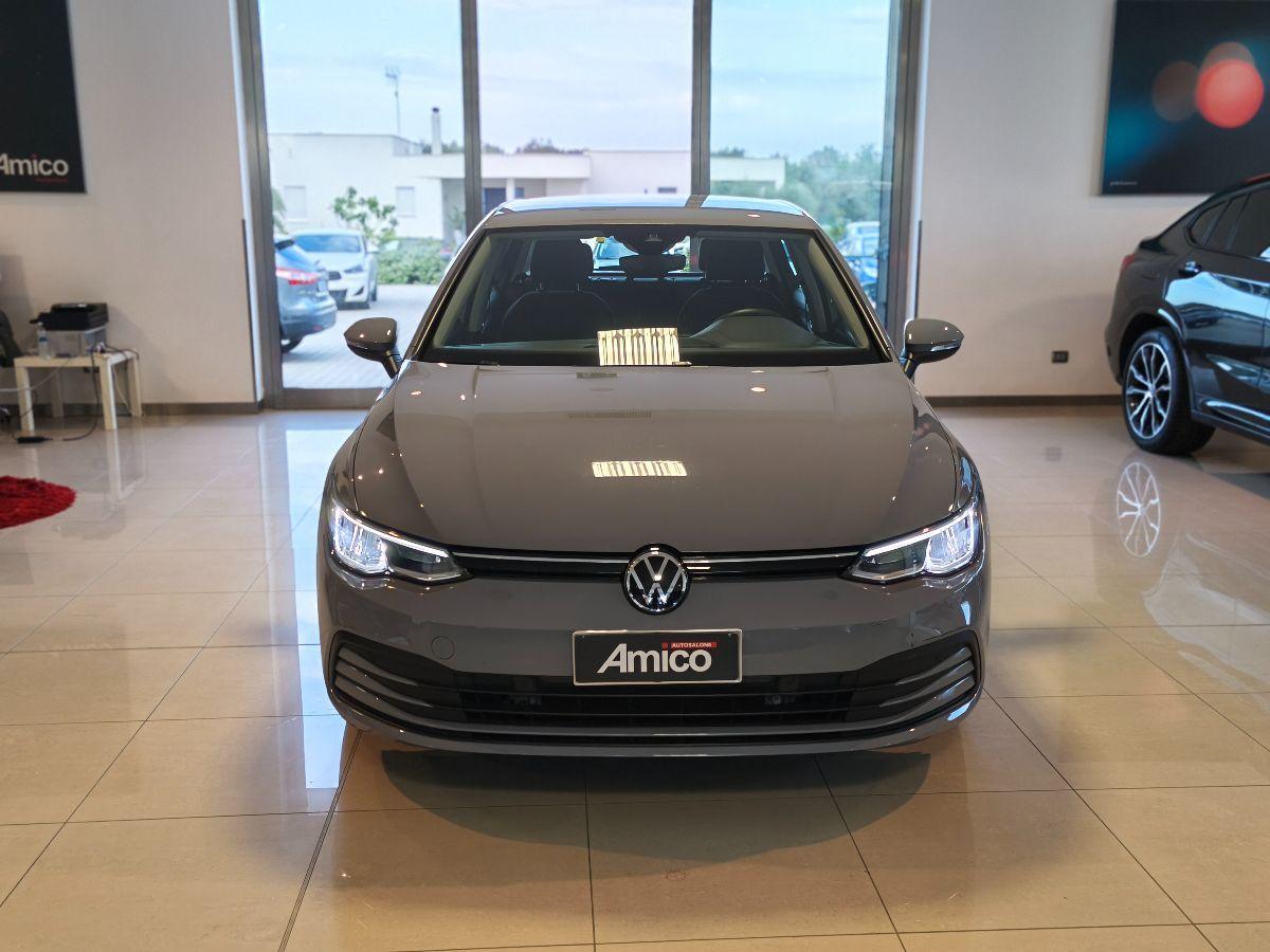 VOLKSWAGEN Golf 8 2.0 TDI Luci Ambient-Cockpit