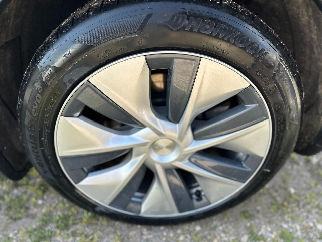 TESLA Model Y 2021 - Model Y Single Motor rwd