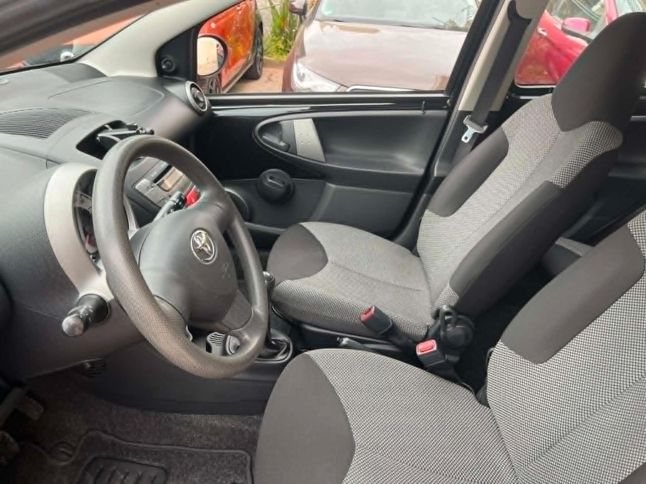 TOYOTA AYGO 1.0 68CV 2013 EURO 5 FULL BENZINA